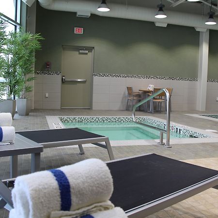 Holiday Inn Express & Suites Cold Lake By Ihg Buitenkant foto