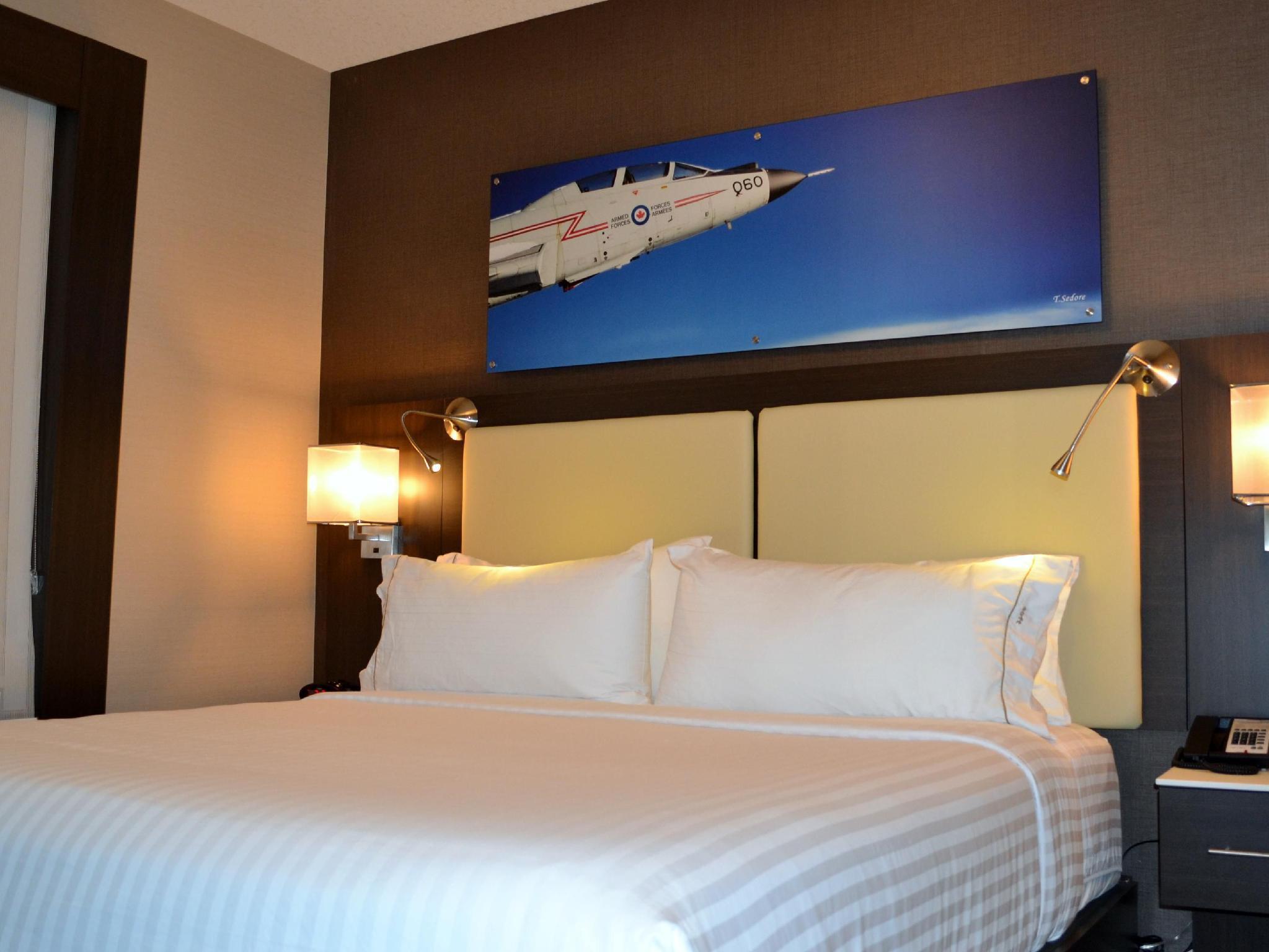 Holiday Inn Express & Suites Cold Lake By Ihg Buitenkant foto