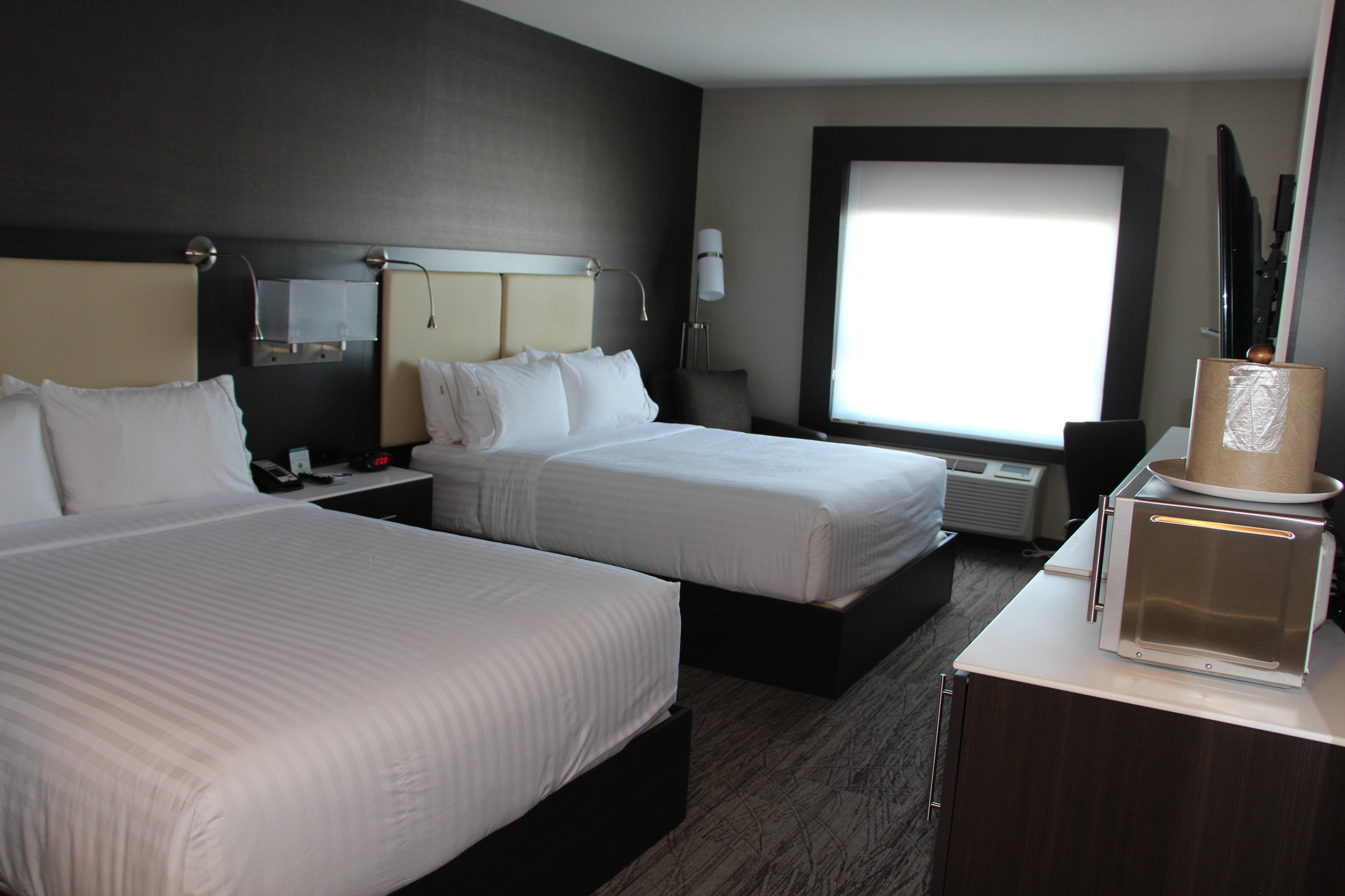Holiday Inn Express & Suites Cold Lake By Ihg Buitenkant foto