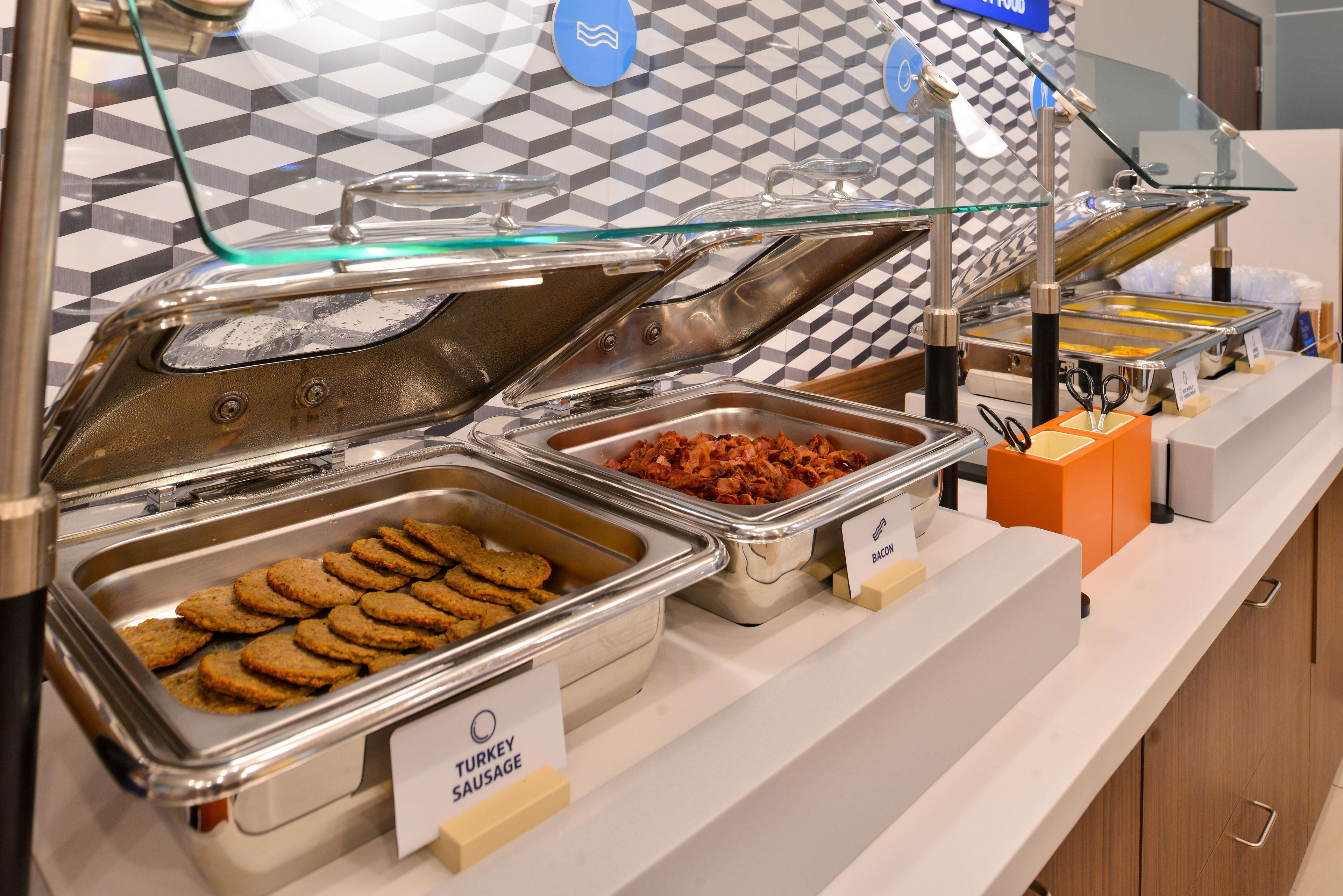 Holiday Inn Express & Suites Cold Lake By Ihg Buitenkant foto